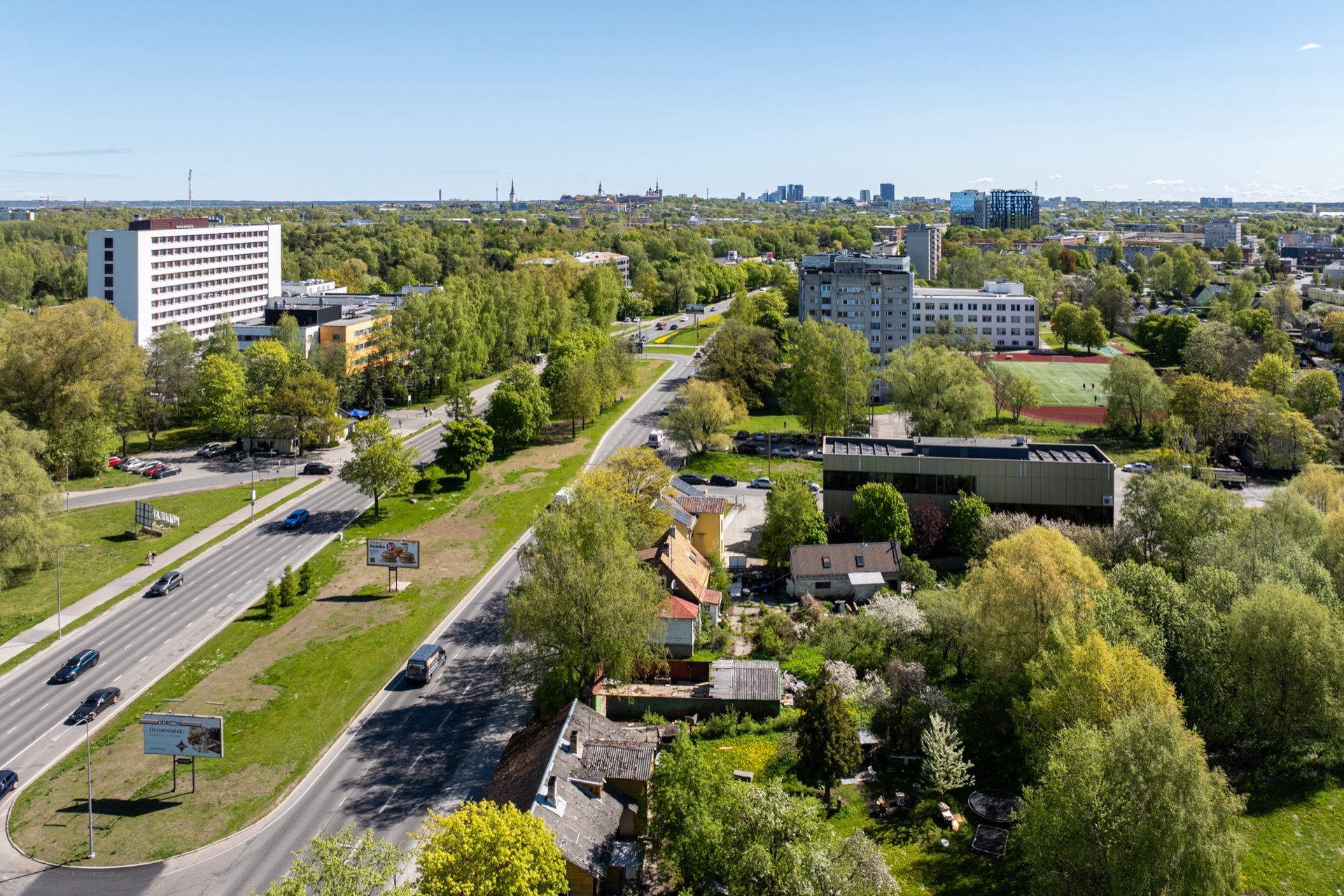 Mustjuure linnakodud — Drooni-fotod piirkonnast, pilt 1