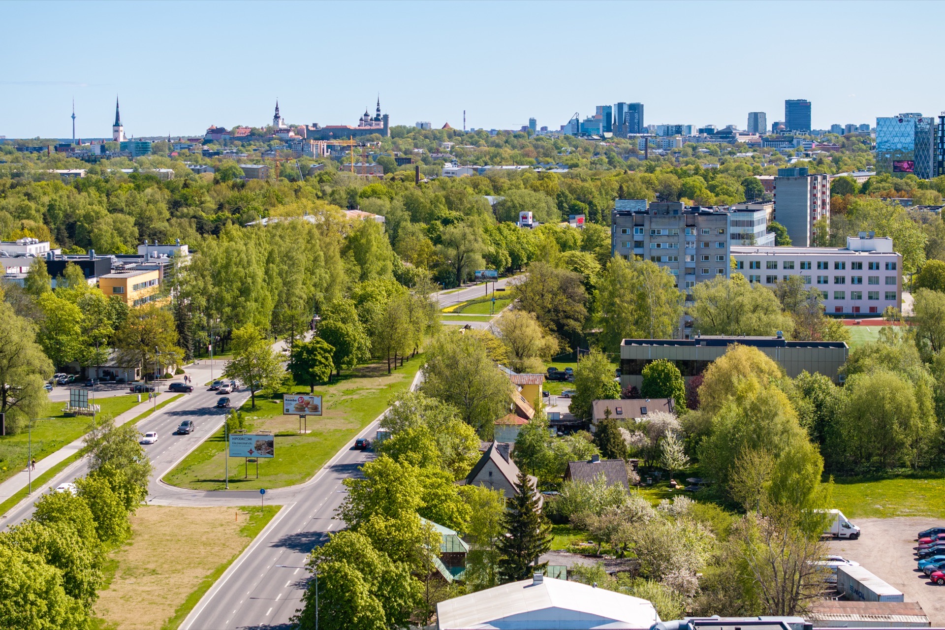 Mustjuure linnakodud — Drooni-fotod piirkonnast, pilt 2